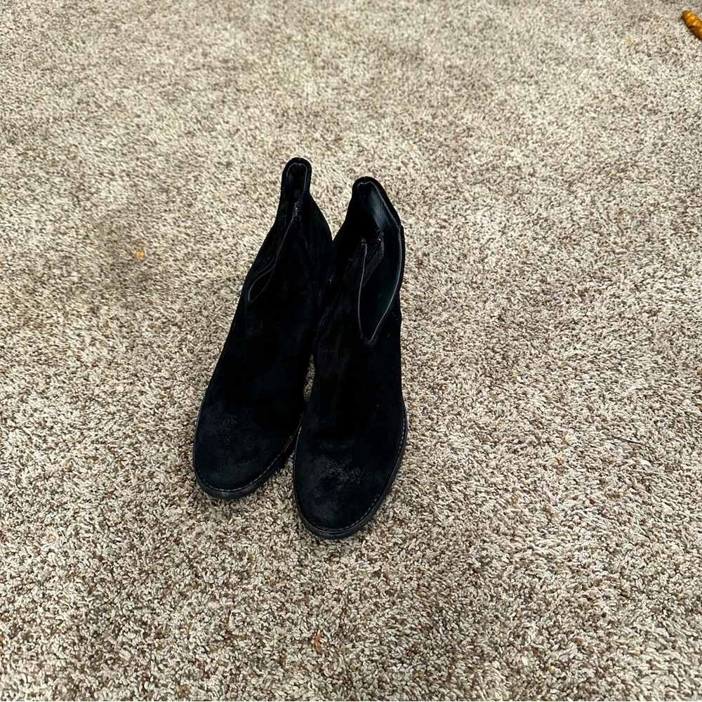 Paul Green suede booties